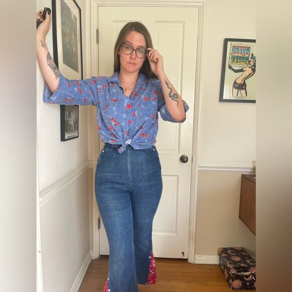 Vintage Tops - 70s Vintage Blue and Red Novelty Bandana Denim Print Top